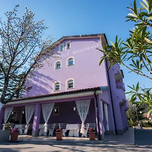 Sandi Hotel